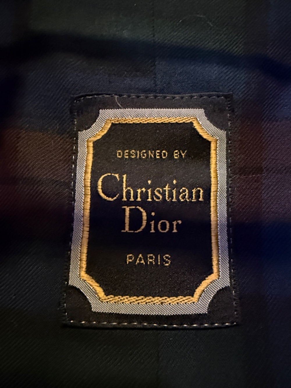 Christian Dior Classic Tan Trench Coat - Picture 2 of 7